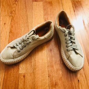 Amazingly incredible casual shoes